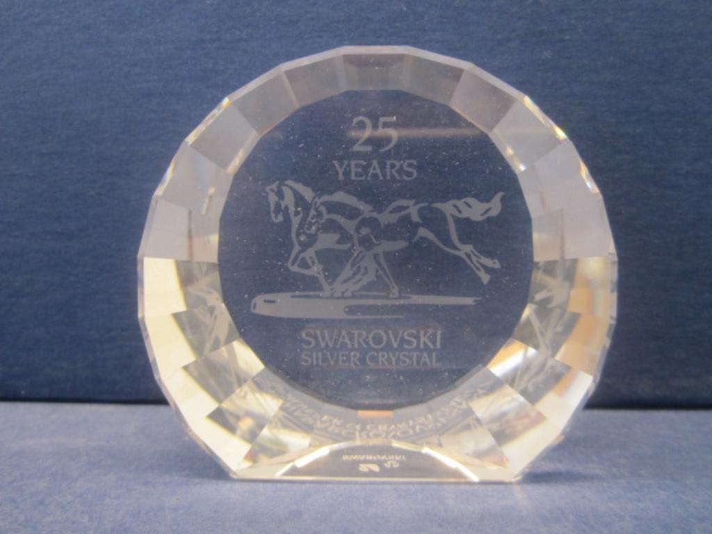 Swarovski 2001 Plaquette Wilde paarden groot, Verzamelen, Swarovski, Ophalen of Verzenden, Nieuw, Figuurtje