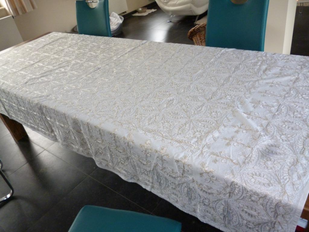 Belle nappe orientale avec broderie dorée nappe de table, Enlèvement