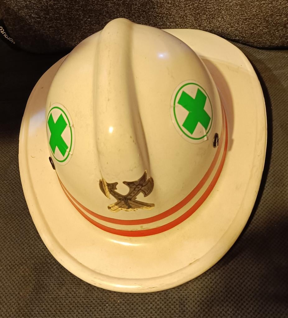 Brandweerhelm met lederen binnenwerk te koop., Ophalen of Verzenden