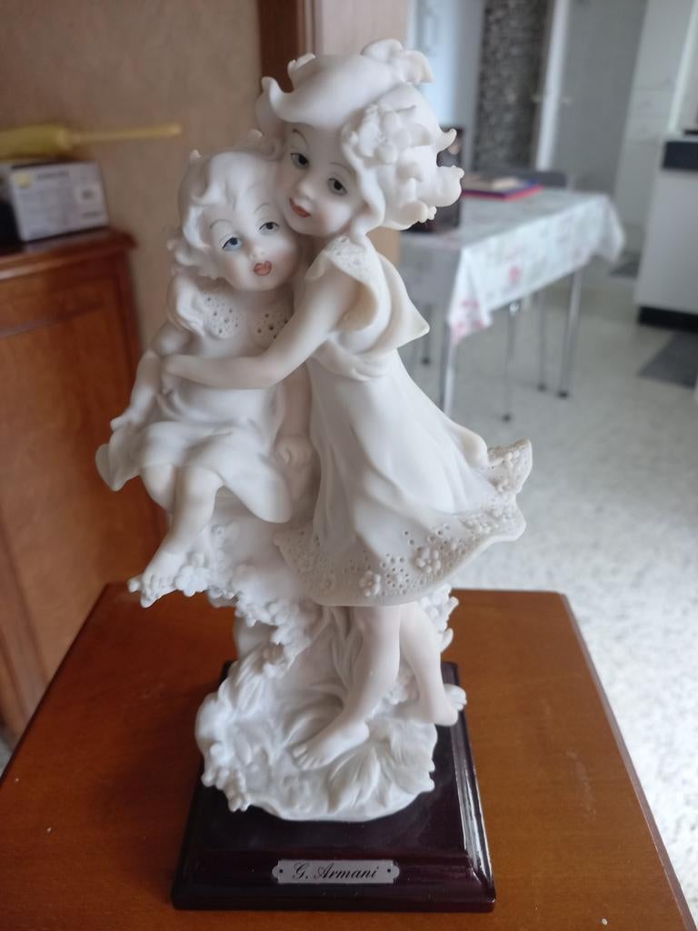 Beeldje van Giuseppe Armani, Maison & Meubles, Enlèvement