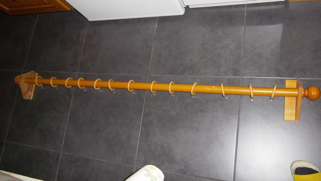 Tringle rideaux bois 156 cm + système suspension + anneaux, Maison & Meubles, Ameublement | Rideaux & Stores à lamelles, Comme neuf