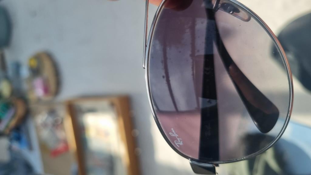Lunettes de soleil Ray Bann avec étui, Enlèvement ou Envoi, Comme neuf, Lunettes de soleil