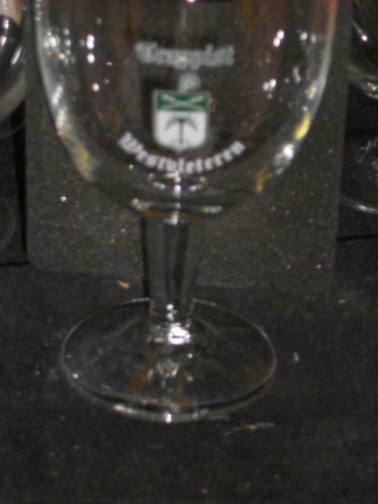 Bierglazen.Trappist Westvleteren.2 X Verschillend. D 6, Verzamelen, Biermerken, Ophalen of Verzenden, Zo goed als nieuw, Glas of Glazen