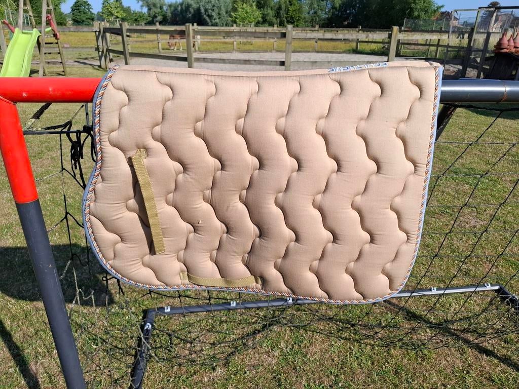 Tapis de selle, Enlèvement ou Envoi, Utilisé, Couverture