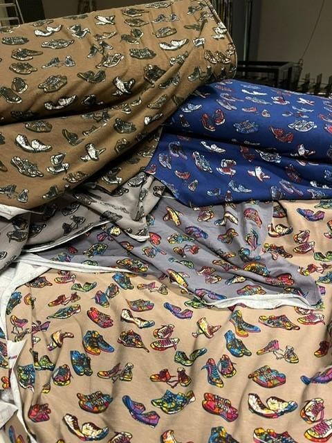 Jersey stof sneakers - 5 rollen, Hobby & Loisirs créatifs, Tissus & Chiffons, Neuf, 200 cm ou plus, Autres couleurs, Coton