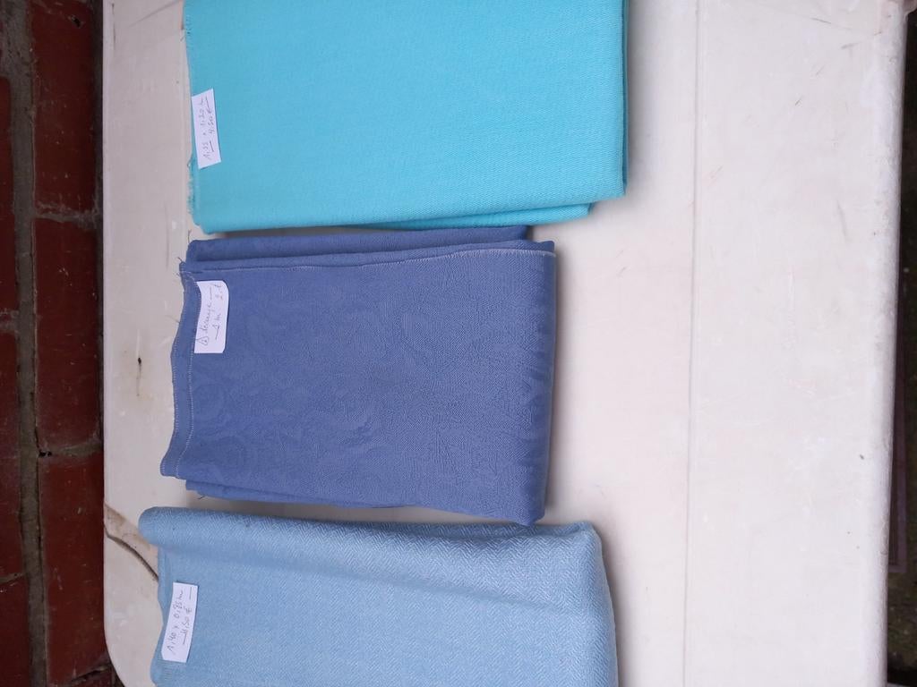 Coupons de tissus, métrage pour jupe, Hobby & Loisirs créatifs, Enlèvement ou Envoi, Comme neuf