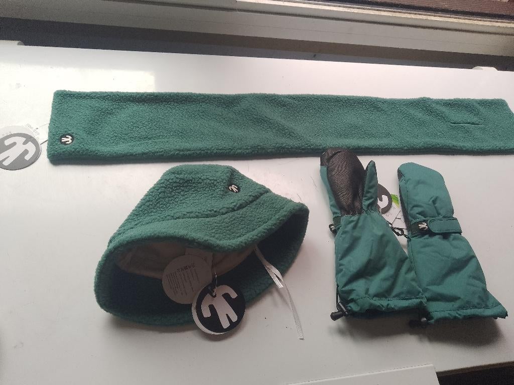 new set(83€) wanten muts + sjaal 6 à 8 j Ducksday kwaliteit!, Neuf, Garçon ou Fille, Ducksday, Ensemble