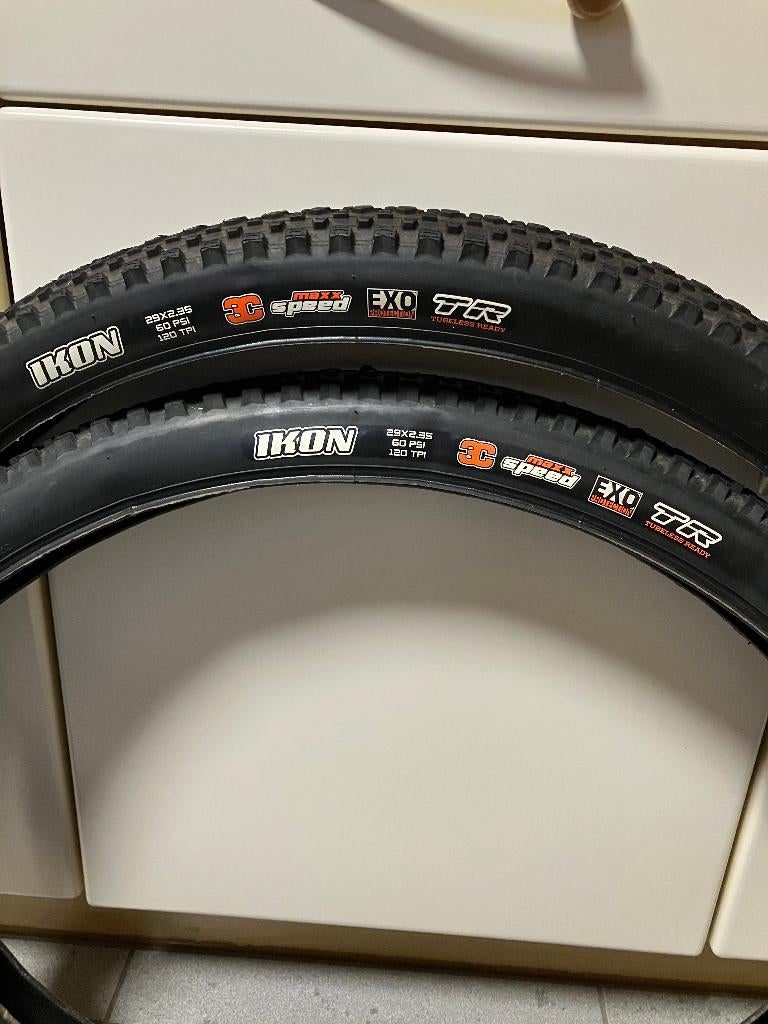 2 Maxxis Ikon Vouwbanden - 3C MaxxSpeed | EXO TR - 29x2.35", Fietsen en Brommers, Fietsonderdelen, Ophalen, Zo goed als nieuw