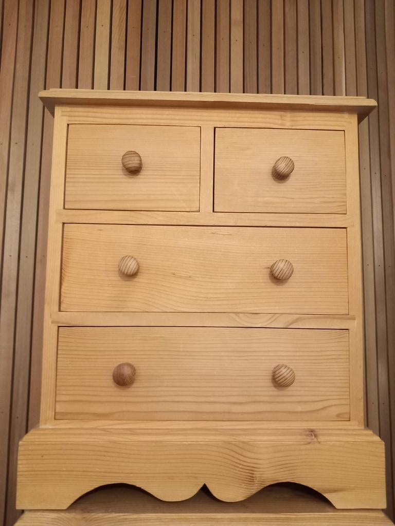 Petite commode / Table de nuit, Enlèvement, Utilisé