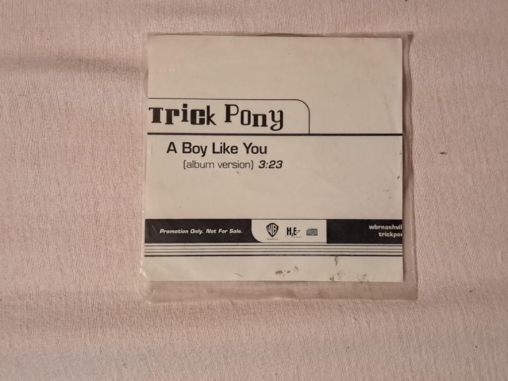 Trick pony - a boy like you, Enlèvement ou Envoi