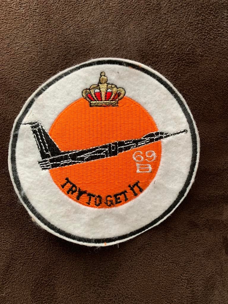 Patch de l'armée de l'air belge, Envoi