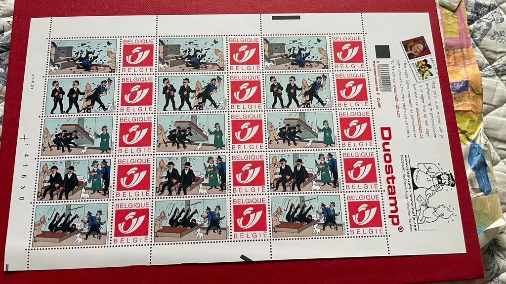 Planche de 15 timbres tintin, Timbres & Monnaies, Enlèvement ou Envoi