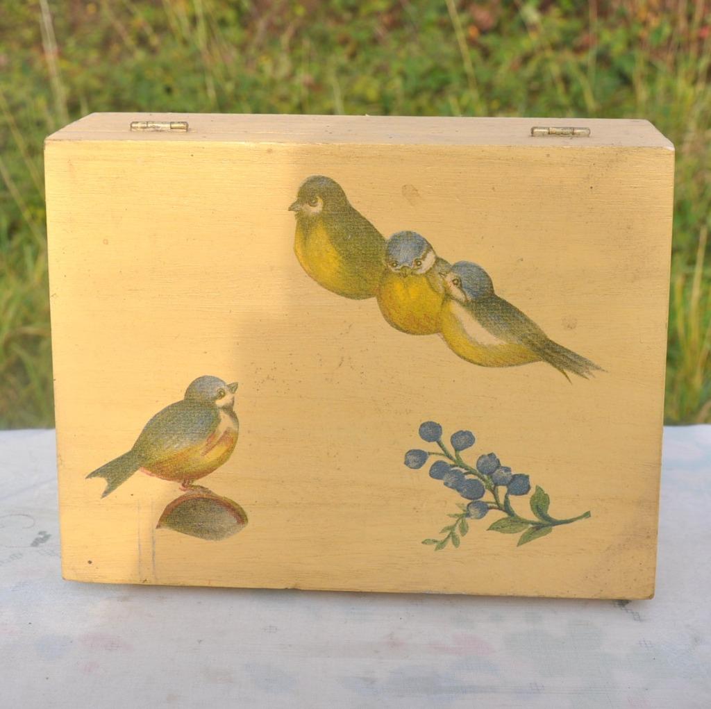 coffre en bois blanc décor oiseau, Enlèvement ou Envoi, Utilisé, Autres essences de bois