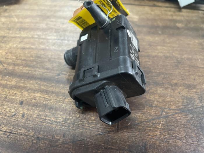 Ruitensproeierpomp voor van een Hyundai Tucson, Ophalen of Verzenden, 3 maanden garantie, Gebruikt, Hyundai