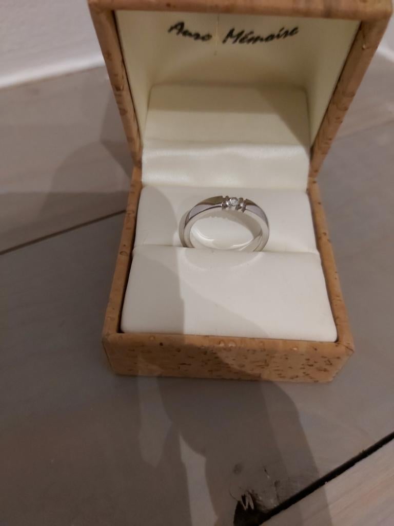 Witgouden ring met briljant +  certificaat nieuw, Ophalen, Nieuw, Wit