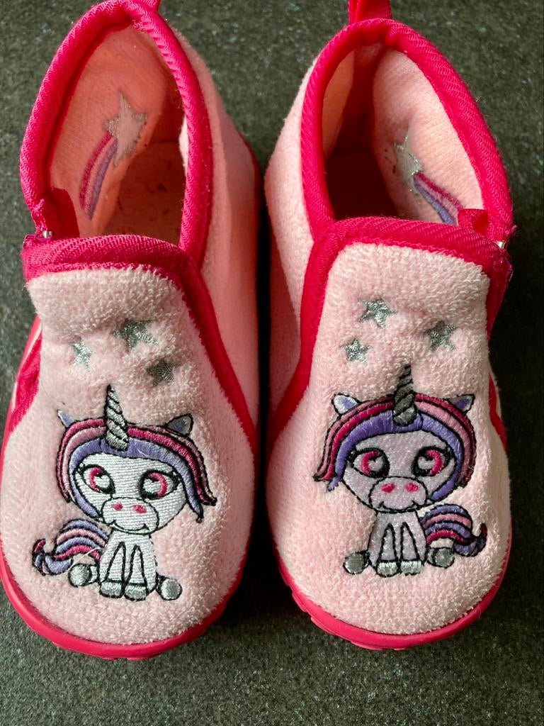 Pantoffels maat 24, Kinderen en Baby's, Ophalen of Verzenden, Zo goed als nieuw, Meisje
