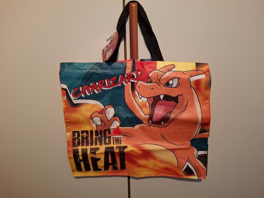 Charizard tas voor de Charizard liefhebbertjes, Ophalen of Verzenden, Zo goed als nieuw