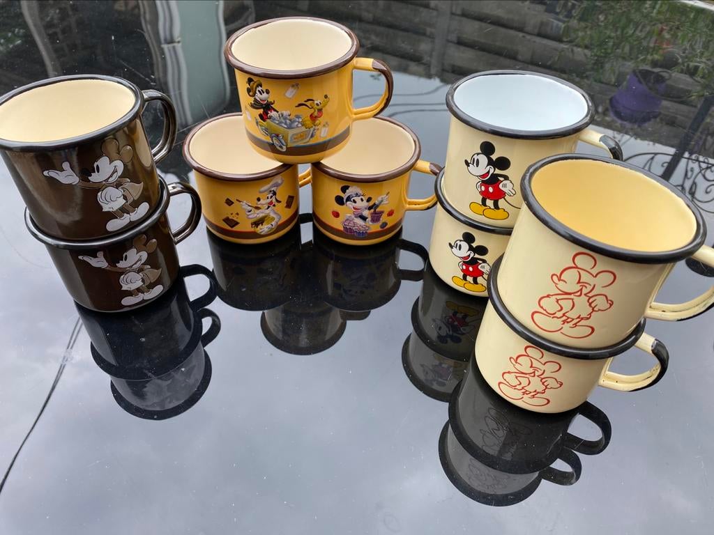 Lot ou a la piece Tasses ou mugs Disneyland Paris émaillés, Maison & Meubles, Enlèvement, Comme neuf