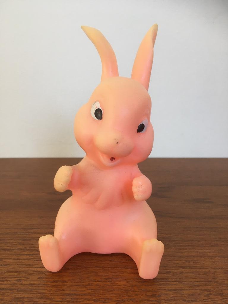 Vintage rubberen konijntje, Verzamelen, Poppetjes en Figuurtjes, Ophalen of Verzenden
