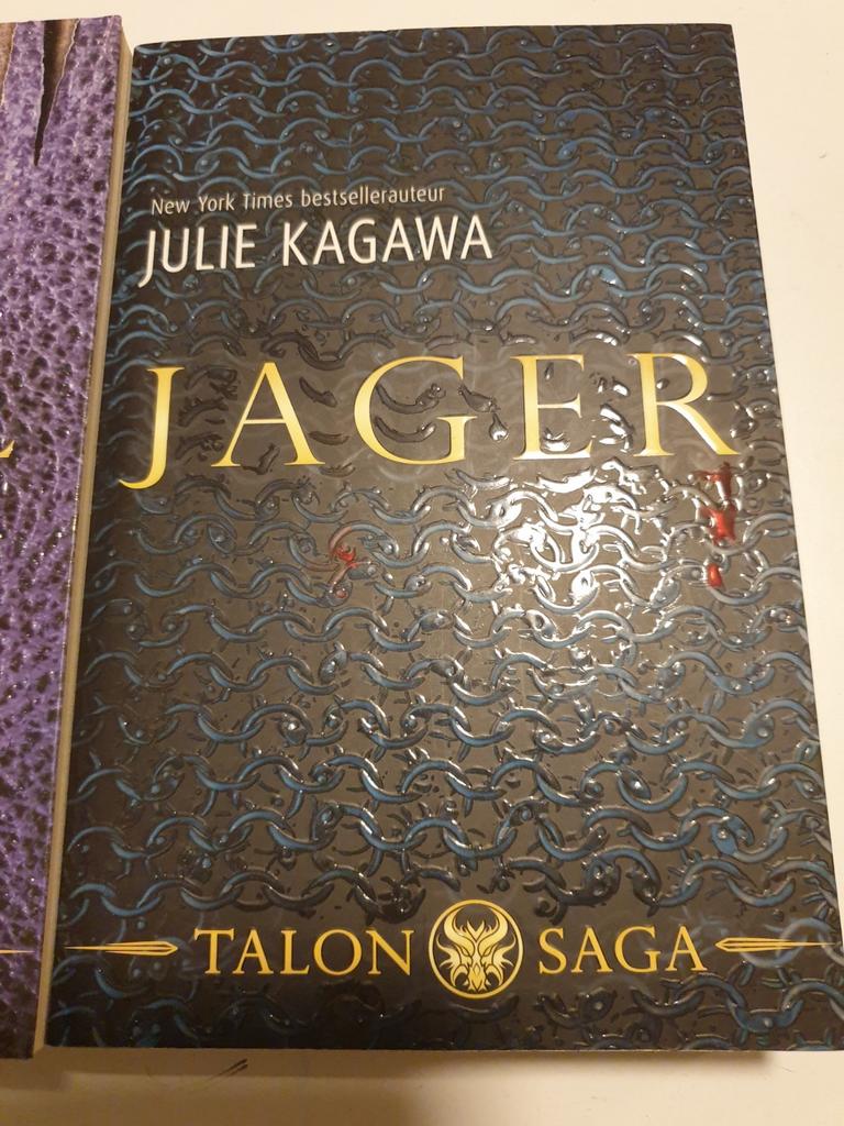 3 x Julie Kagawa - Rebel & Jager delen 2 & 3 vd Talon Saga, Ophalen of Verzenden, Zo goed als nieuw, Julie Kagawa