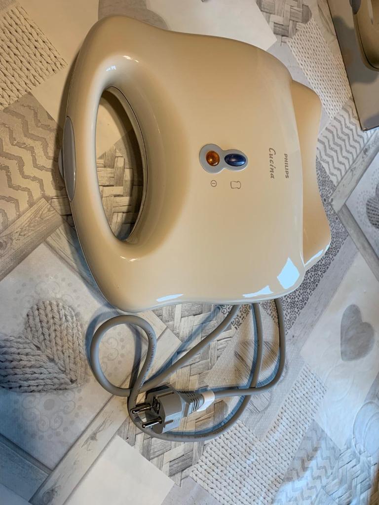 Appareil à corque-monsieur PHILIPS   HD 2401  700 W, Enlèvement ou Envoi, Comme neuf