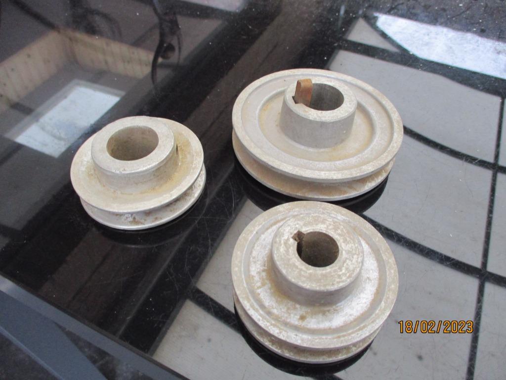 3 Poulies voor motoren, Bricolage & Construction, Enlèvement ou Envoi, Comme neuf