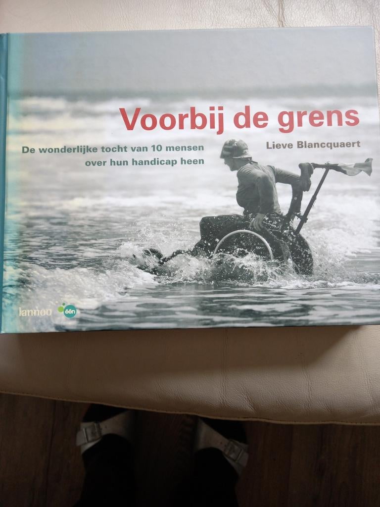 L. Blancquaert - Voorbij de grens, Ophalen of Verzenden, Zo goed als nieuw, L. Blancquaert