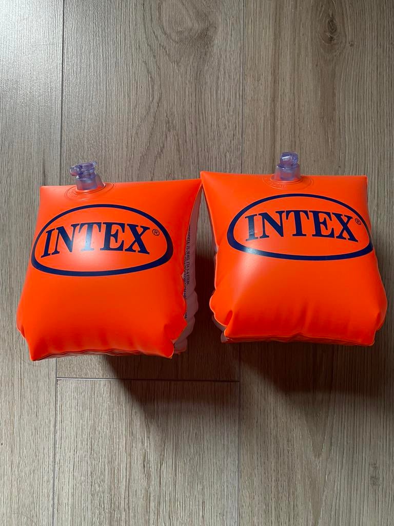 2 kleine Intex zwembandjes 18-30kg, Enlèvement ou Envoi, Comme neuf