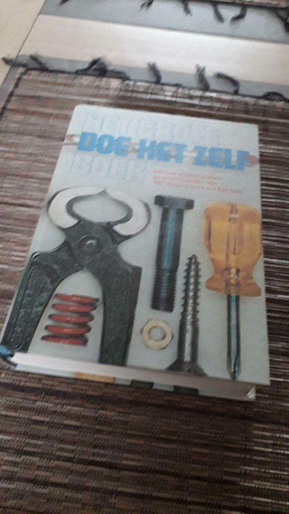 Het Grote Doe Het Zelf Boek, Ophalen of Verzenden, Zo goed als nieuw, Overige onderwerpen