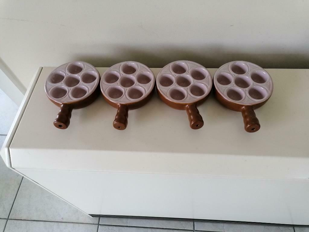 4 caquelons à escargots  en terre cuite émaillée., Enlèvement ou Envoi, Comme neuf, Poterie, Autres types