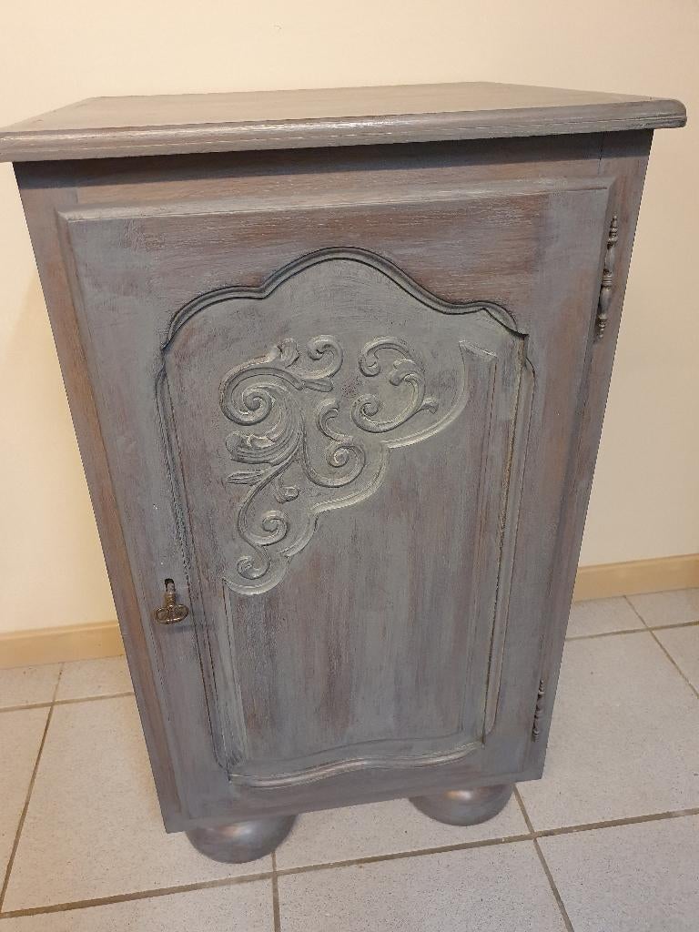 Retro eiken kastje, Huis en Inrichting, Kasten | Dressoirs, Ophalen, Met plank(en), Minder dan 50 cm, Gebruikt