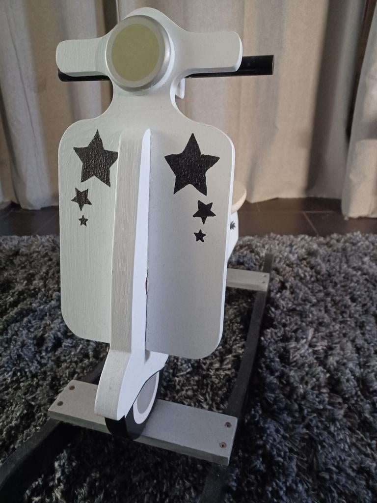 Childwood Kinder scooter / schommel/ hobbel /, Ophalen, Zo goed als nieuw