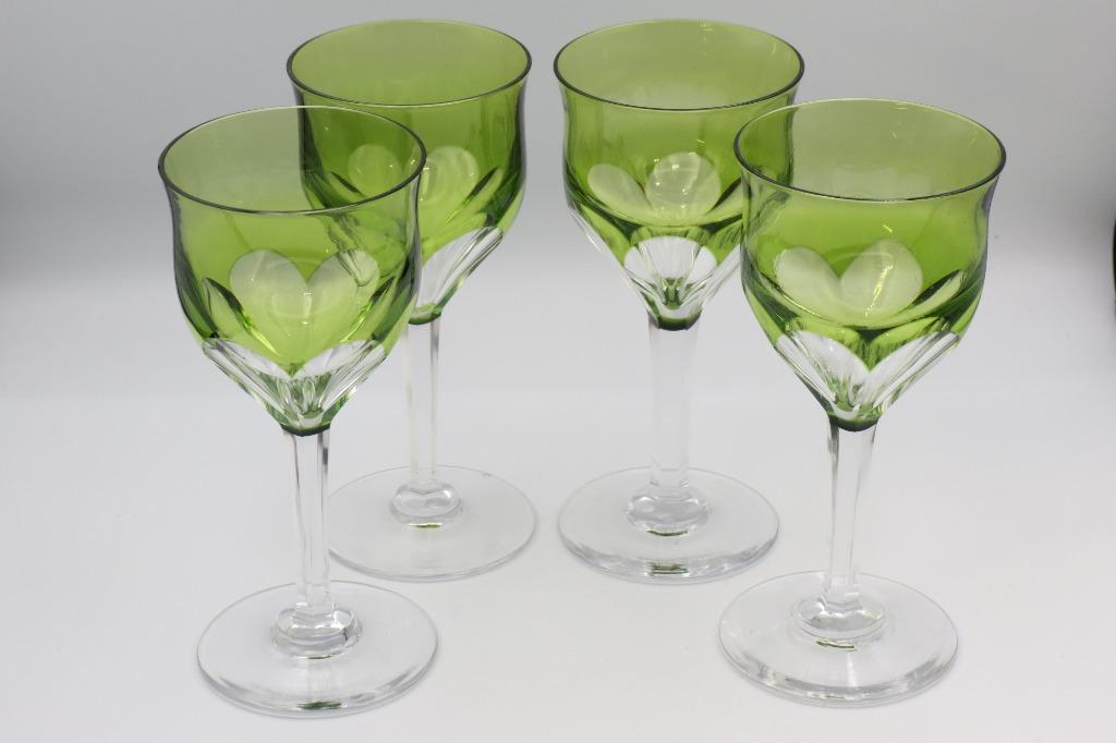 Val Saint Lambert - 4 groene kristallen glazen, Antiquités & Art, Antiquités | Verre & Cristal, Enlèvement ou Envoi