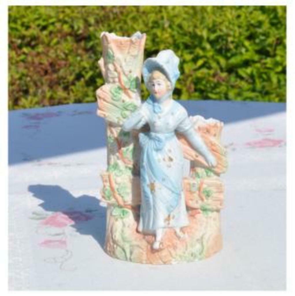 §  statue biscuit double soliflore accidenté main, Enlèvement ou Envoi