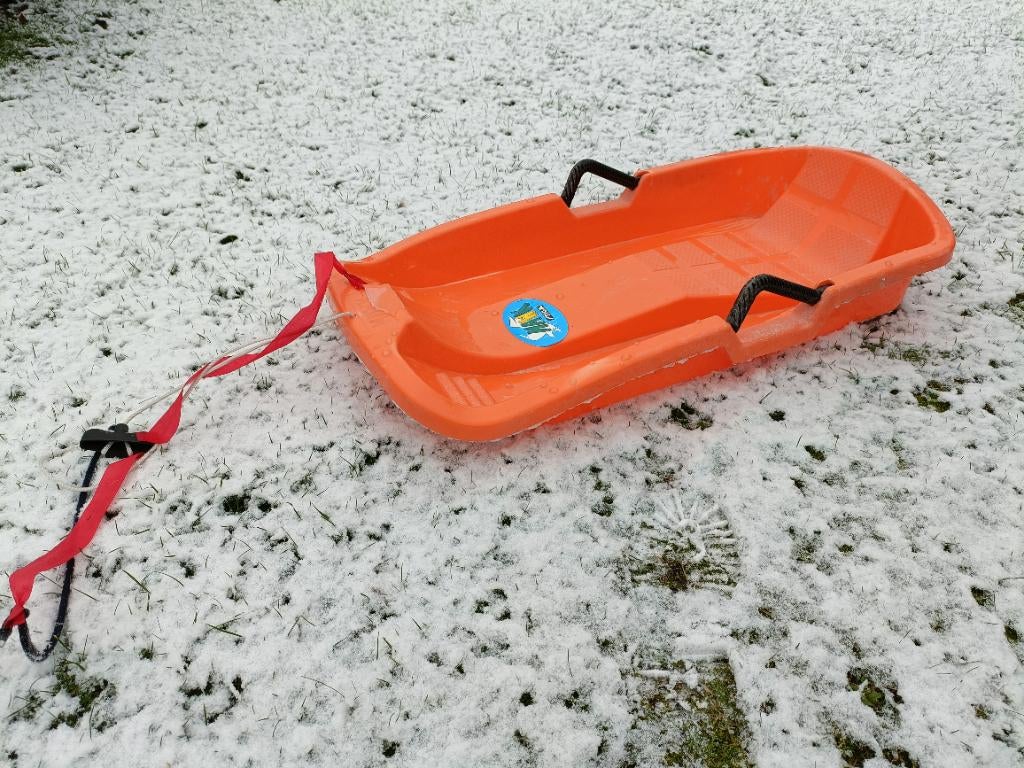 Oranje platic slee, Vacances, Vacances | Sports d'hiver