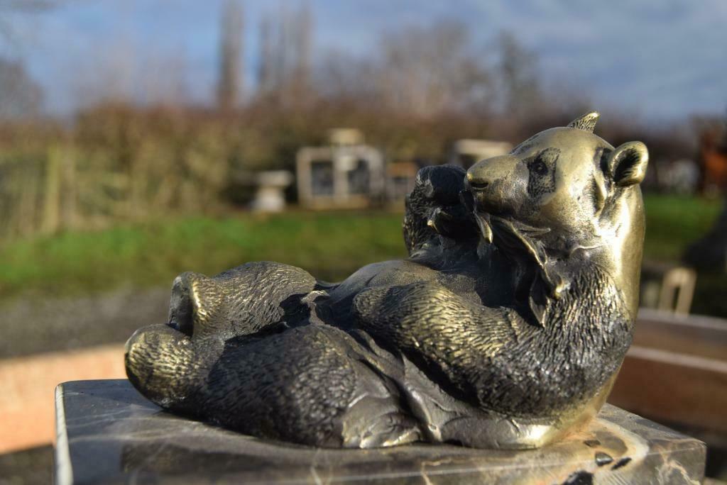 Bronze animalier signé sur marbre,panda dévorant bambou, Enlèvement ou Envoi, Bronze
