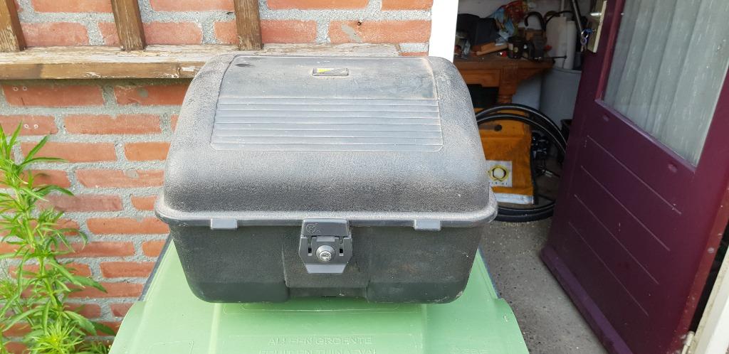 Scooter-/bromfietskoffer, Fietsen en Brommers, Ophalen, Zo goed als nieuw, Koffer