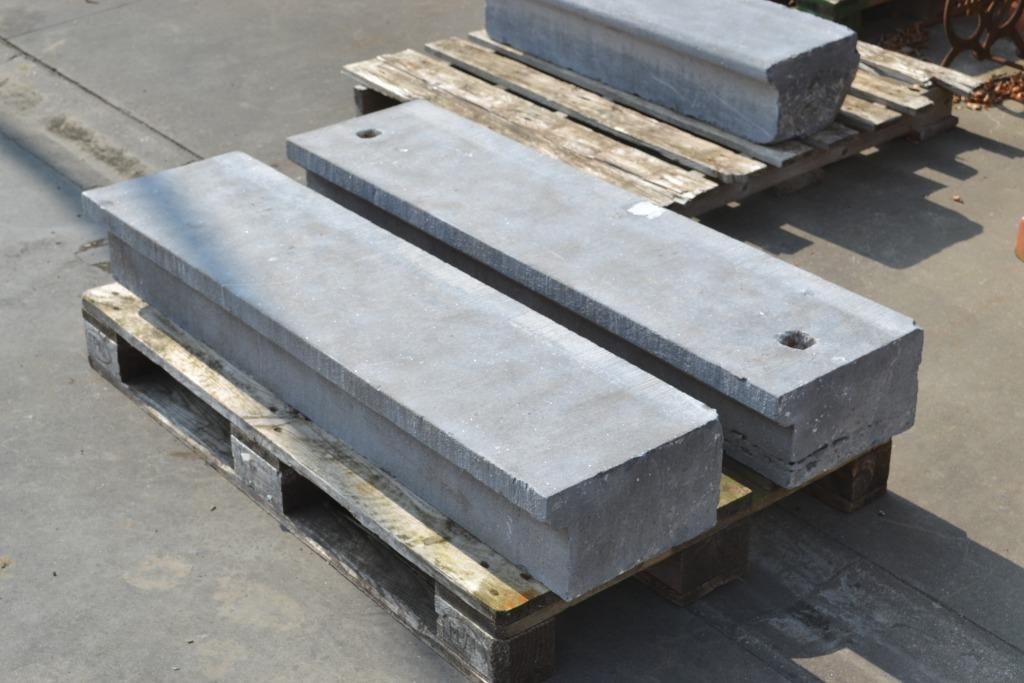 4 arduinen treden met neus en gefrijnd, Ophalen