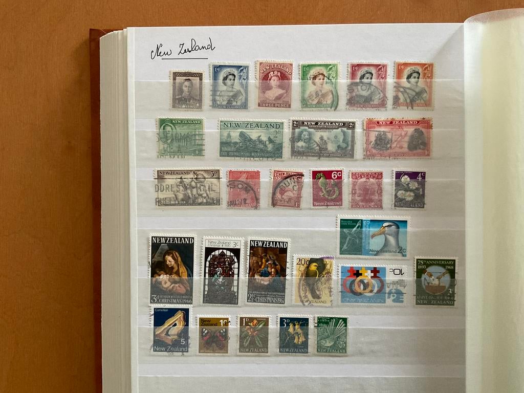 Timbres New Zealand, Enlèvement