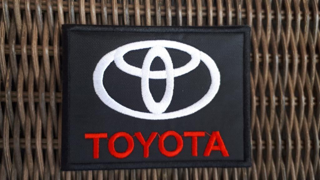 Emblème en fer à repasser pour voiture Toyota, 105 x 80 mm, Enlèvement ou Envoi