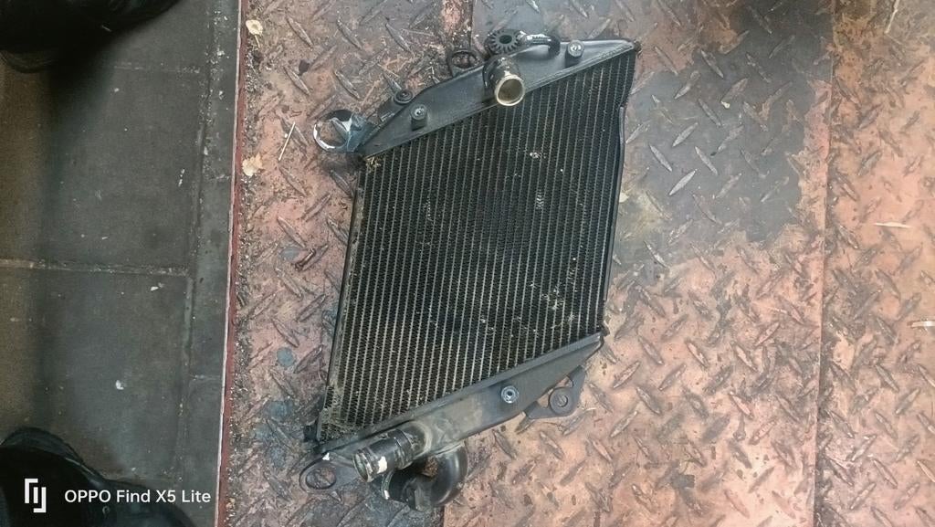 Radiateur Ducati Diavel, Enlèvement ou Envoi