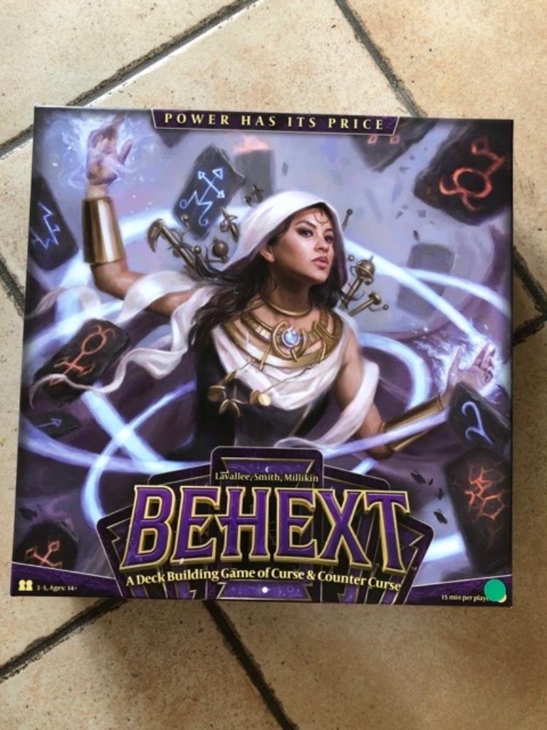 BEHEXT - geweldig deck building spel - als nieuw, Ophalen of Verzenden