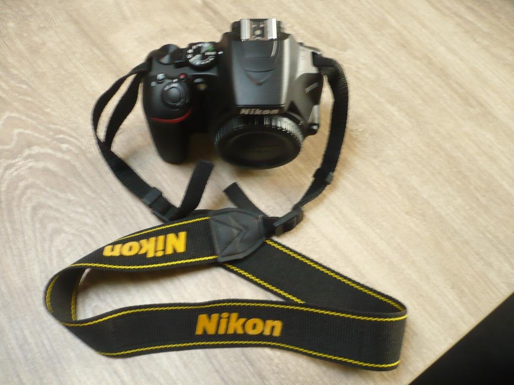 NIKON D3500 fototoestel, Audio, Tv en Foto, Ophalen, Spiegelreflex, Zo goed als nieuw, 4 t/m 7 keer