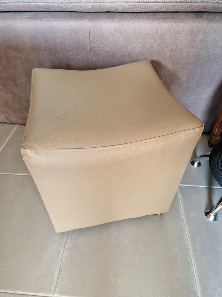 Kubus poef de seat op wieltjes, Ophalen of Verzenden, Zo goed als nieuw