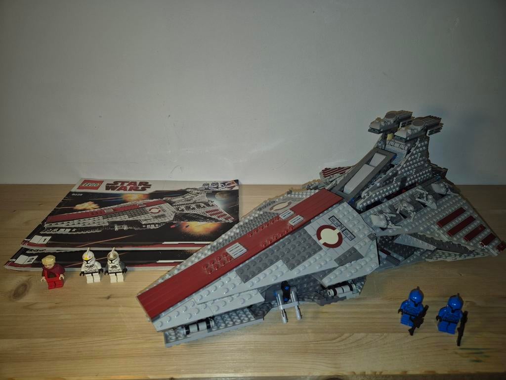 LEGO Star Wars Venator-Class Republic Attack Cruiser 8039, Enfants & Bébés, Jouets | Duplo & Lego, Comme neuf, Lego, Ensemble complet