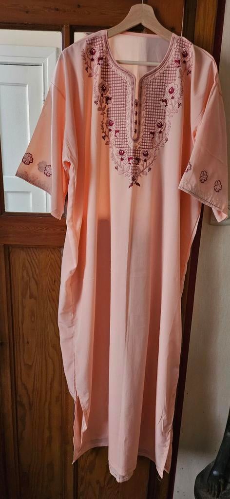 Robes artisanales, Enlèvement ou Envoi