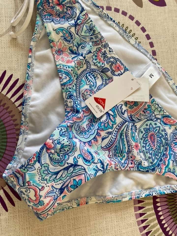 Bas de maillot de bain  lycra taille M, Enlèvement ou Envoi, Comme neuf
