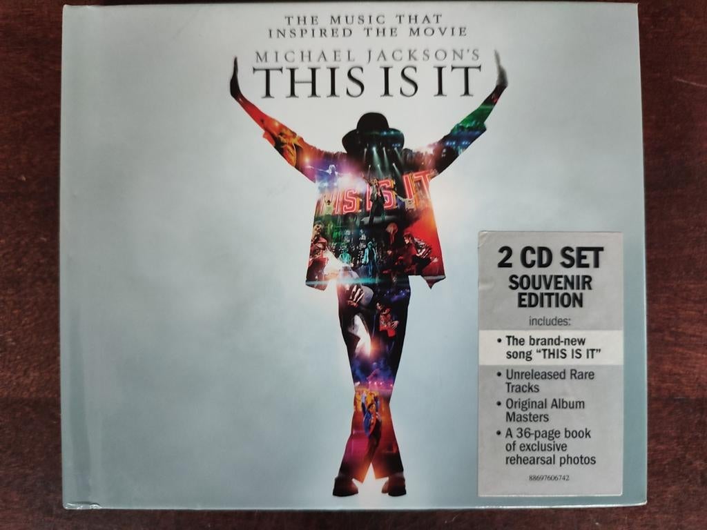 Édition souvenir sur 2 CD : MICHAEL JACKSON - THIS IS IT, Enlèvement ou Envoi, Comme neuf