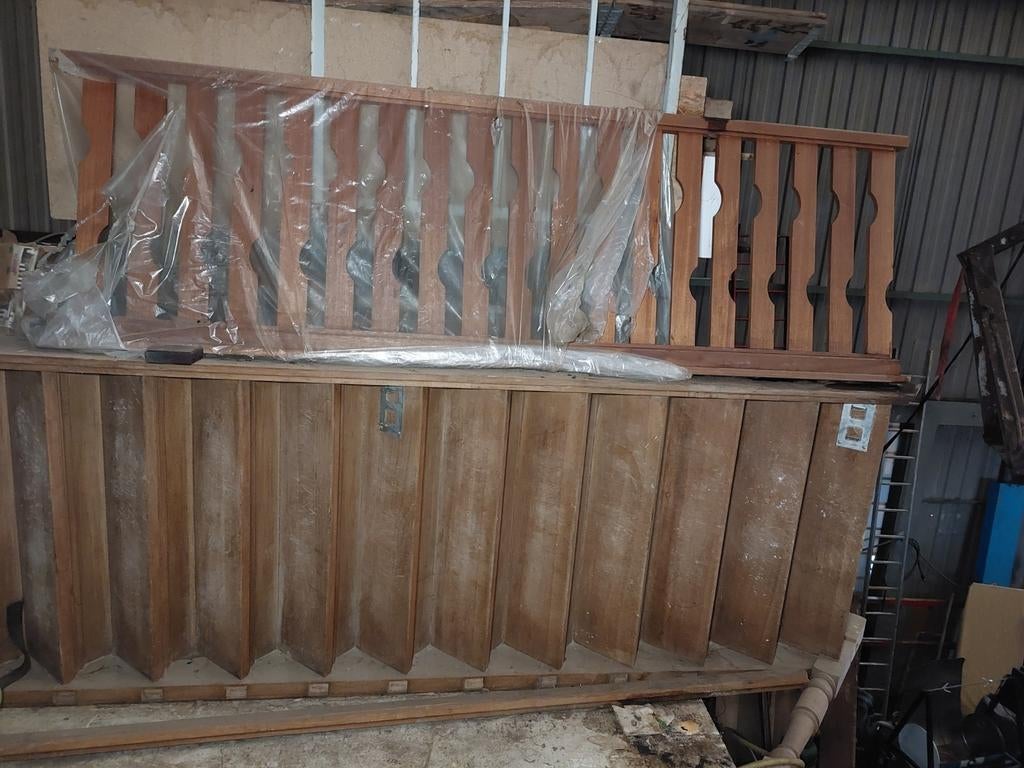 Escalier droit 285110cm avec balustrade 250 cm, Doe-het-zelf en Bouw, Ladders en Trappen, Ophalen, Zo goed als nieuw, Trap