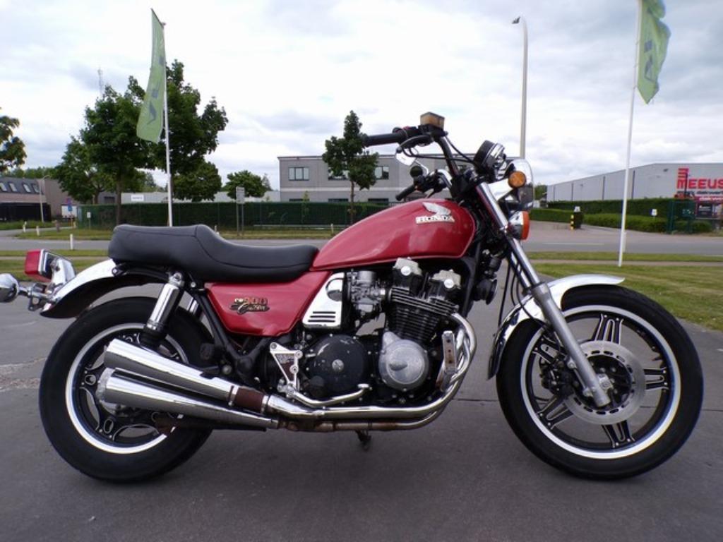 honda cb 900 custom, 4 cilinders, Bedrijf, 900 cc, Meer dan 35 kW
